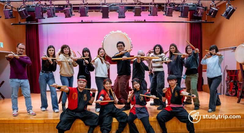 student group taiko workshop