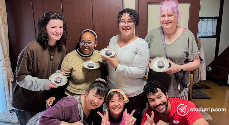 sushi making class group